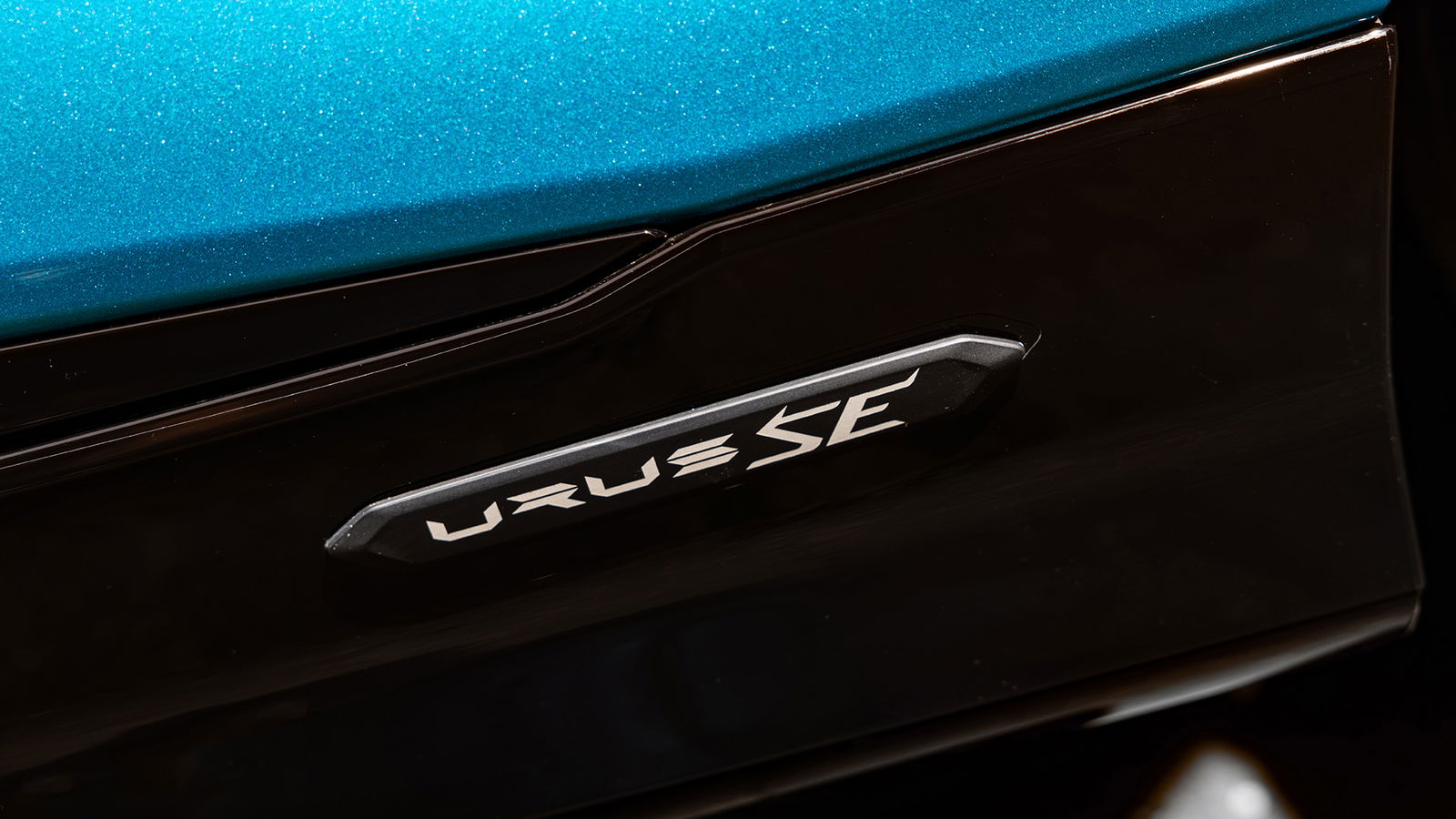 Lamborghini Urus SE, badge